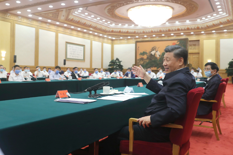 7月21日，中共中央總書記、國家主席、中央軍委主席習(xí)近平在京主持召開企業(yè)家座談會并發(fā)表重要講話。新華社記者 鞠鵬 攝